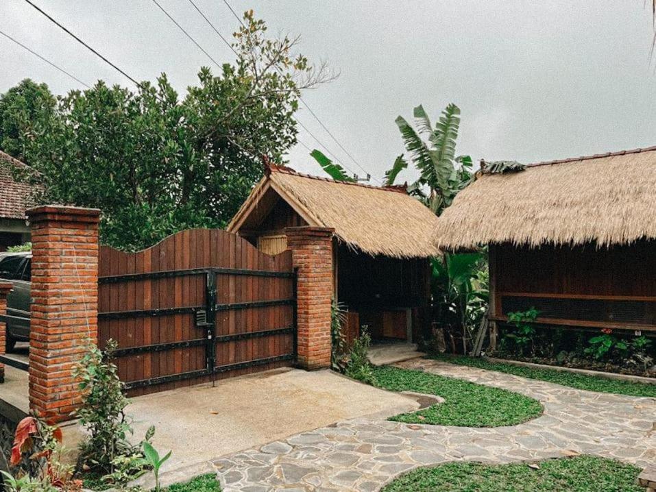 Pondok Apsari 2 ซีงาราจา ภายนอก รูปภาพ